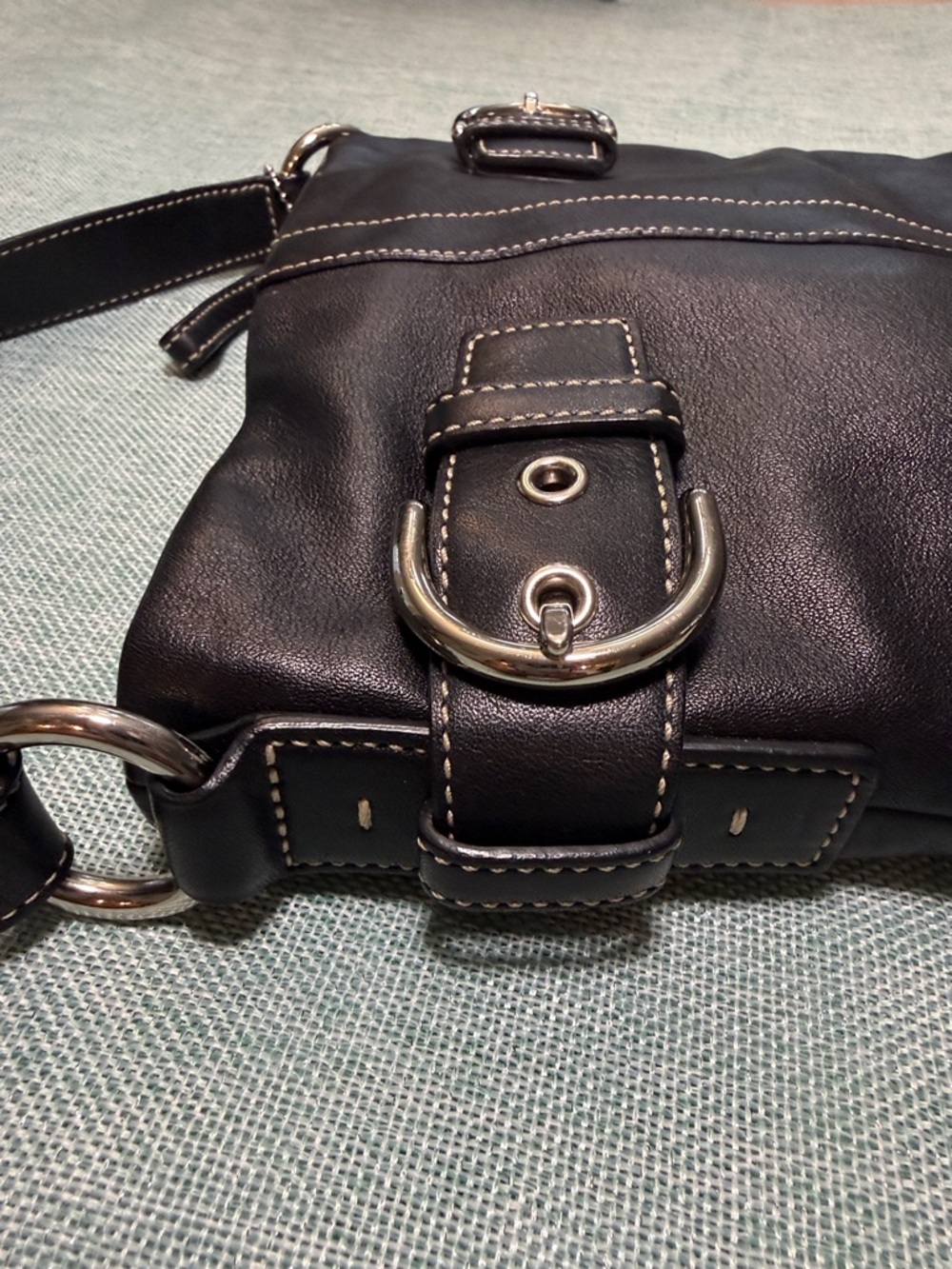 Vintage Coach SoHo 1453 Black Leather Shoulder Bag with Silver Buckle Accents - Picture 4 of 10